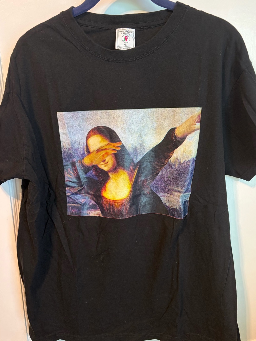 Black Graphic Tee with Dabbing Mona Lisa Print